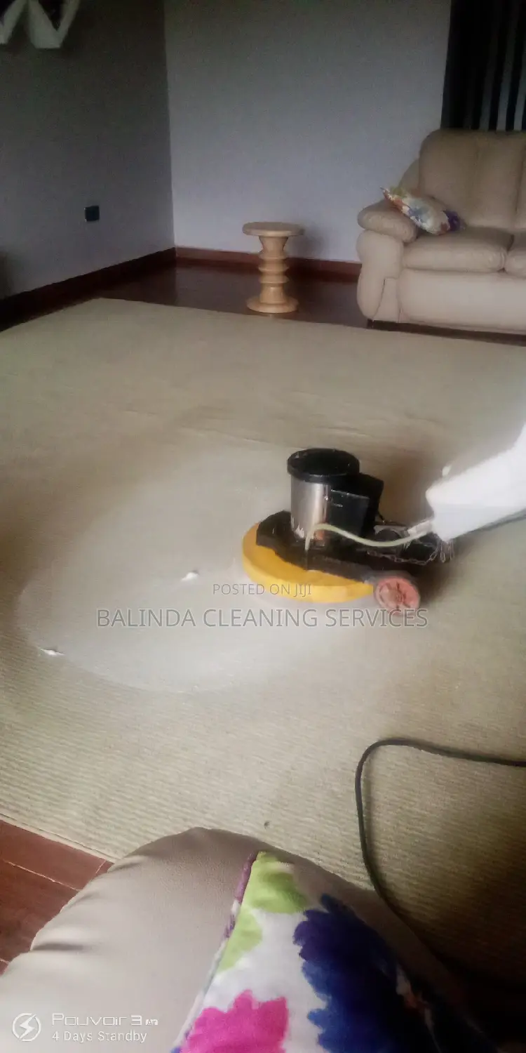 We Do Carpet Cleaning Using Machine