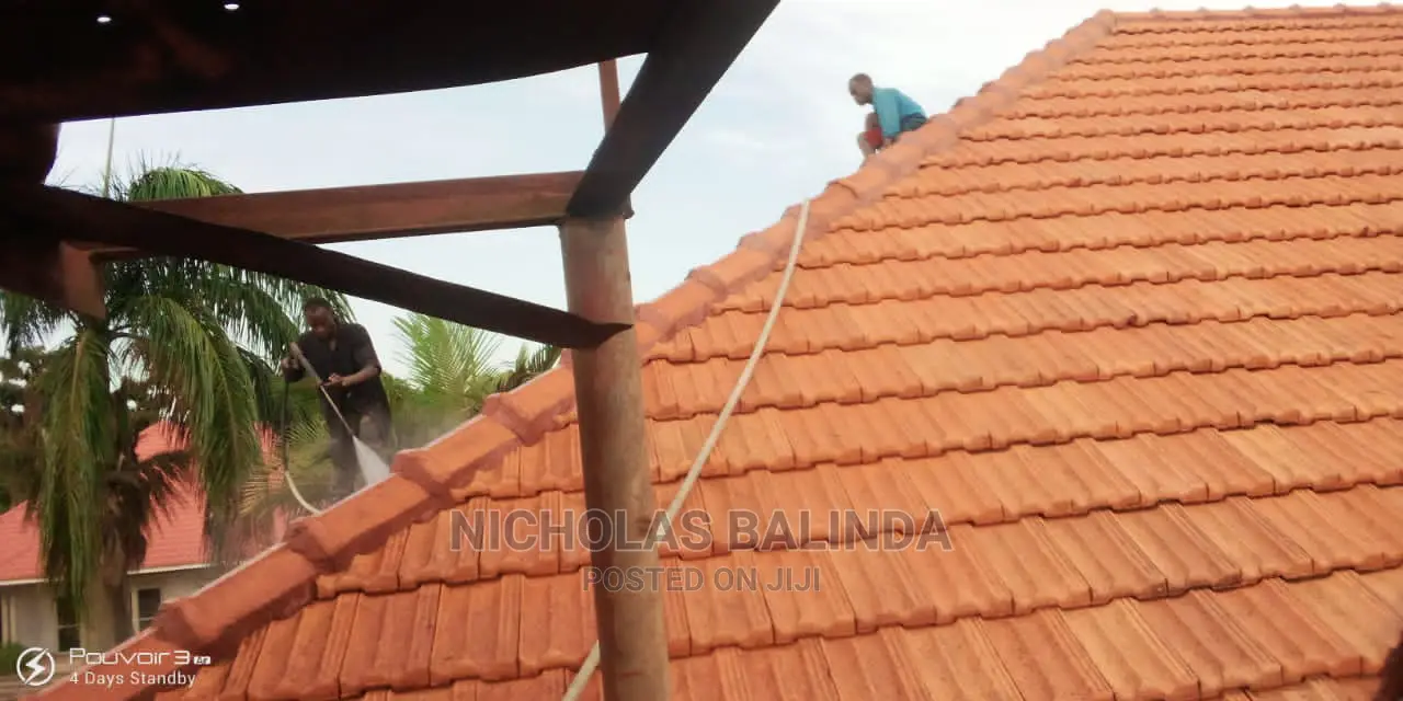 We Do Roof Cleaning Using the Machine