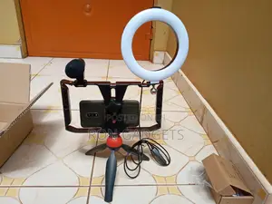 Vlogging Kit With Ringlight and Cage Stabilizer
