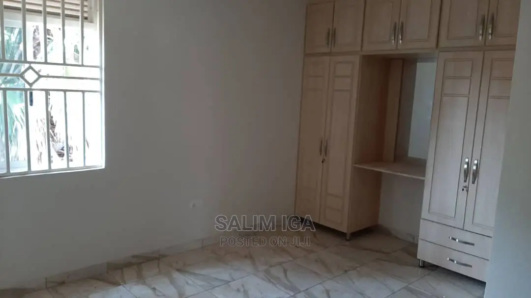 4bdrm Townhouse/Terrace in Kololo Property, Central Division for Sale