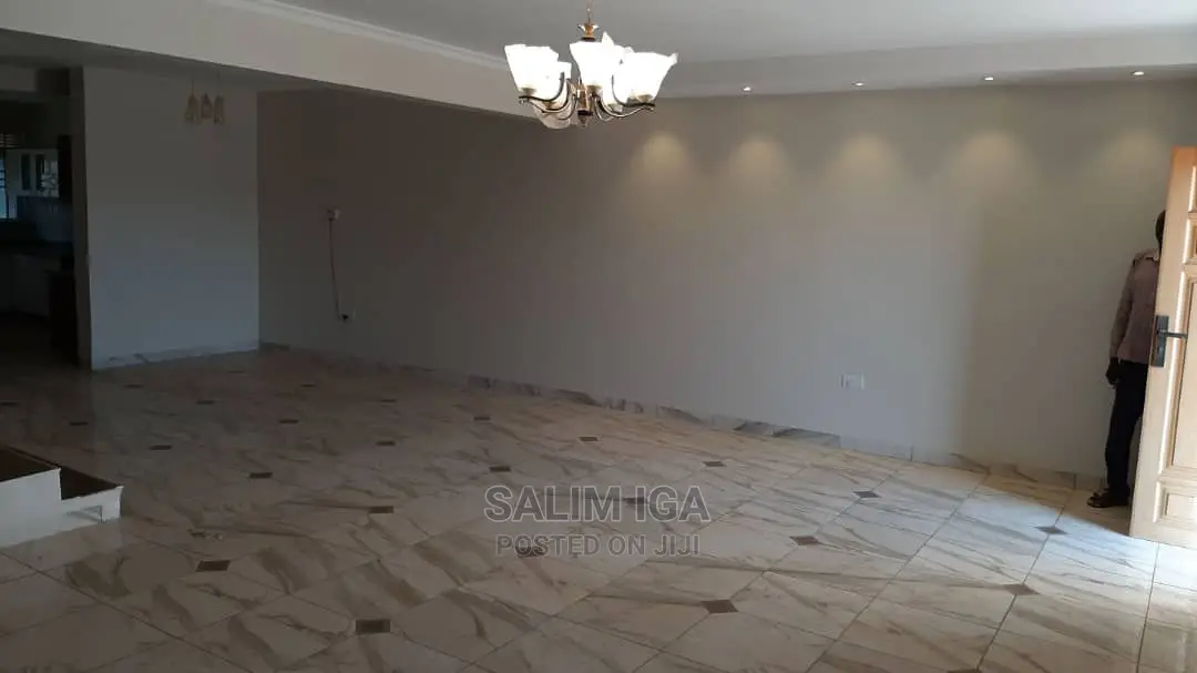 4bdrm Townhouse/Terrace in Kololo Property, Central Division for Sale