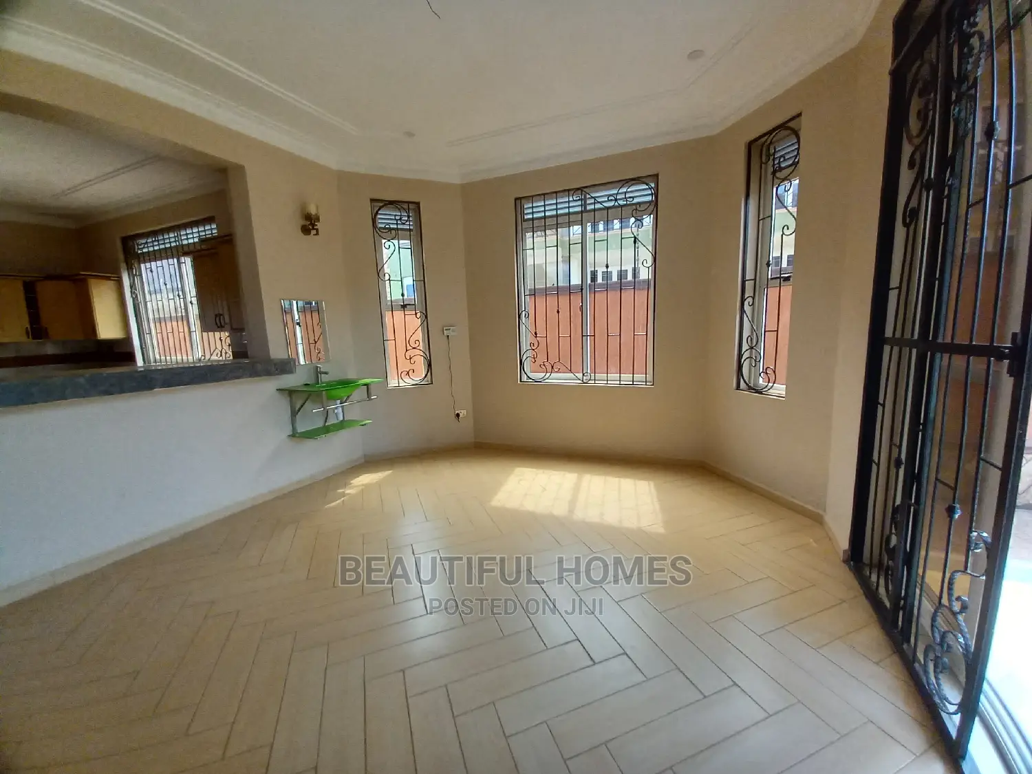 Furnished 6bdrm Mansion in Kyanja Wealthy, Central Division for Sale