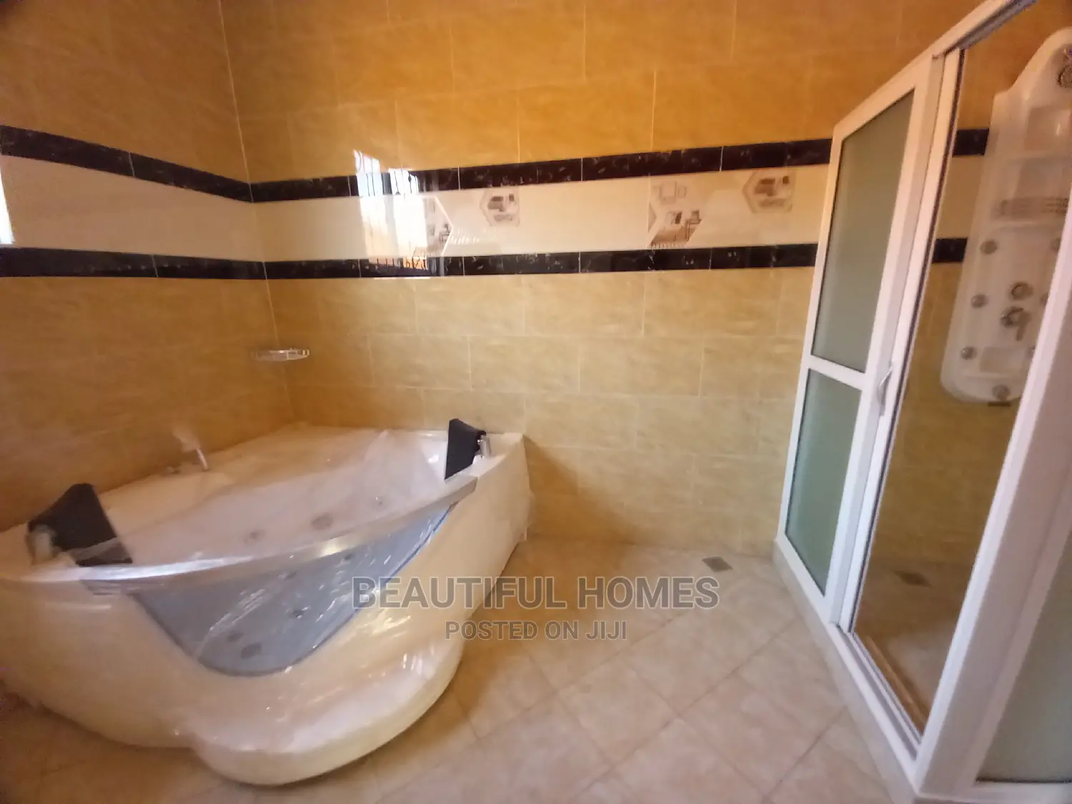 Furnished 6bdrm Mansion in Kyanja Wealthy, Central Division for Sale