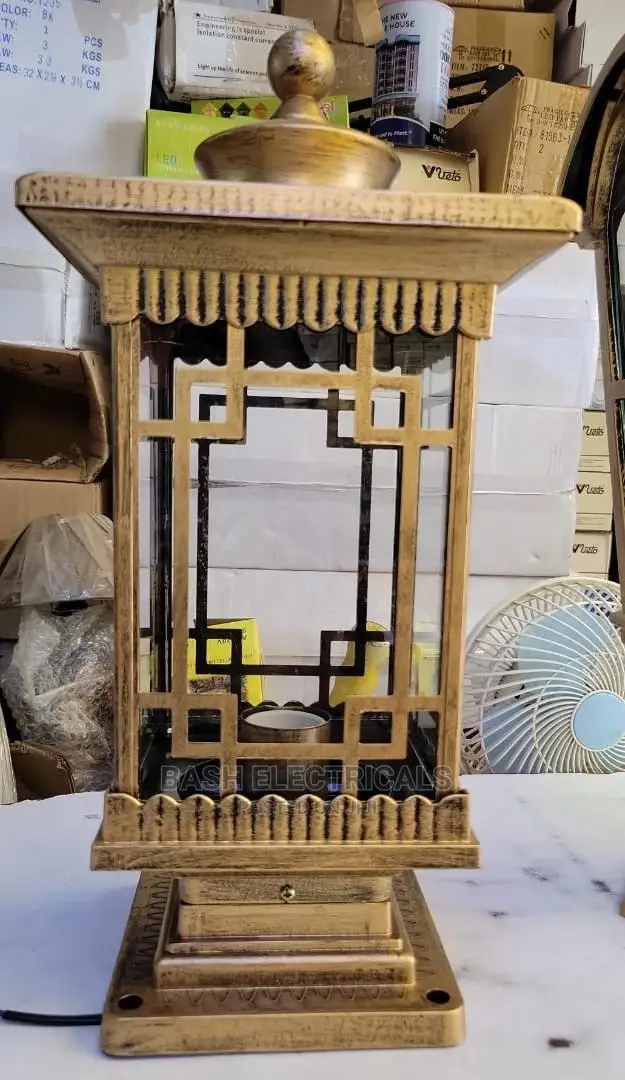 Unique Gate Light