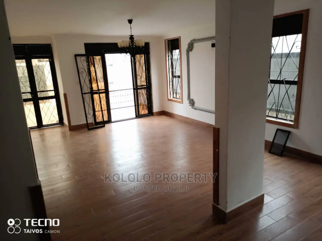 4bdrm Mansion in Najjera, Central Division for Sale