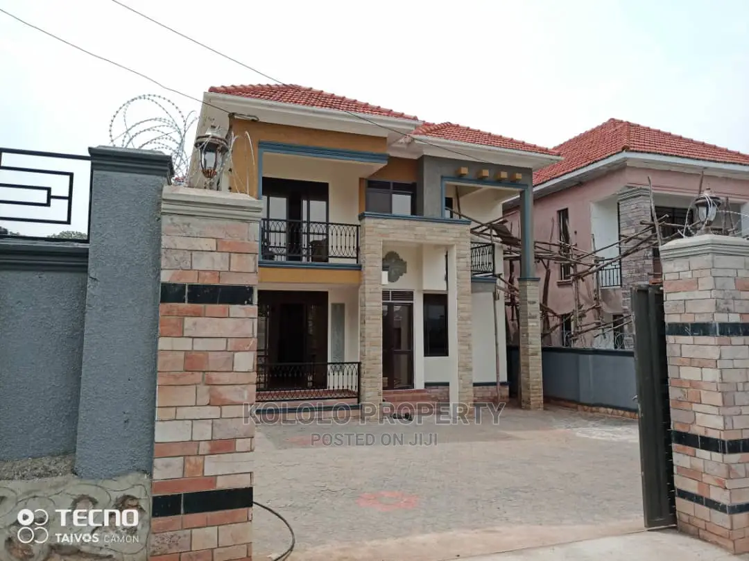 4bdrm Mansion in Najjera, Central Division for Sale