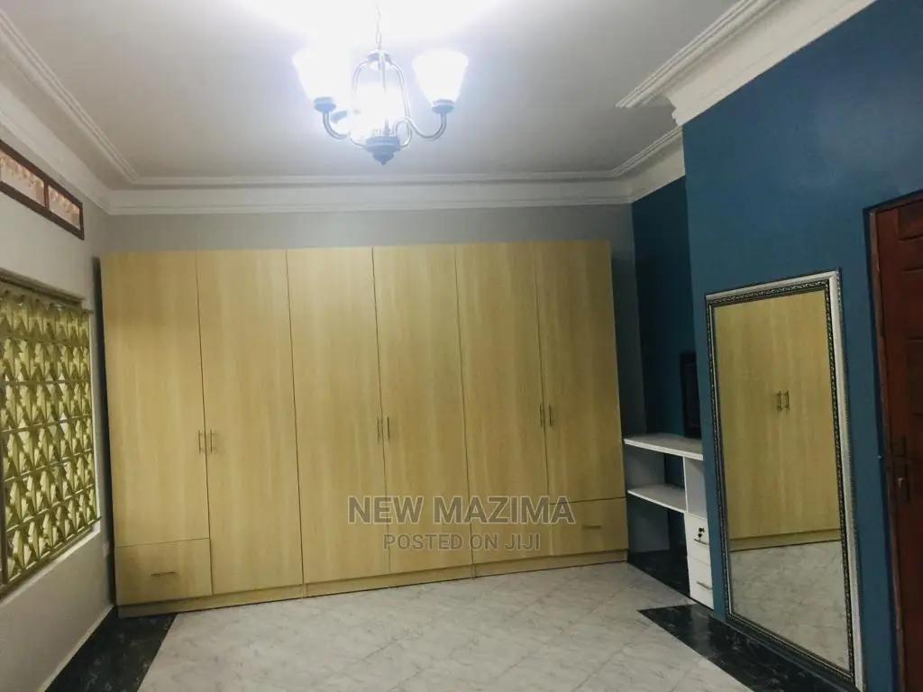 3bdrm House in Buziga, Division a for Sale