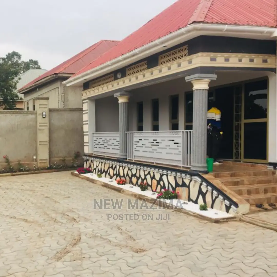 3bdrm House in Buziga, Division a for Sale