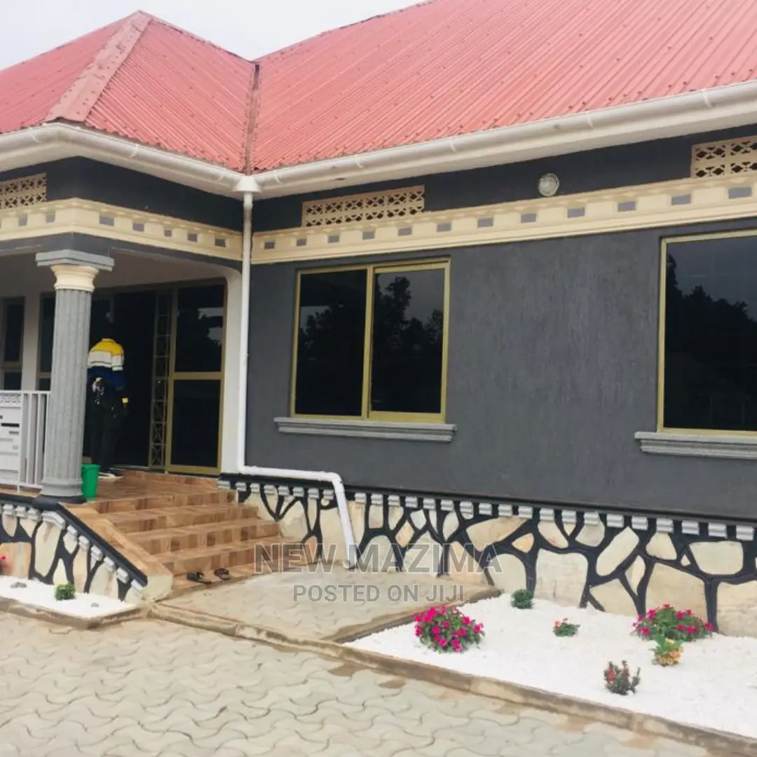 3bdrm House in Buziga, Division a for Sale
