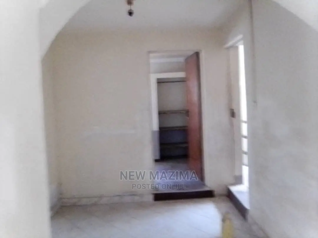 3bdrm House in Namagoma Town, Division a for Sale
