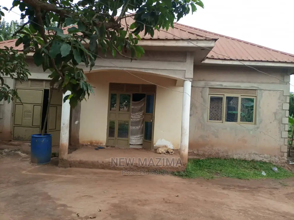 3bdrm House in Namagoma Town, Division a for Sale