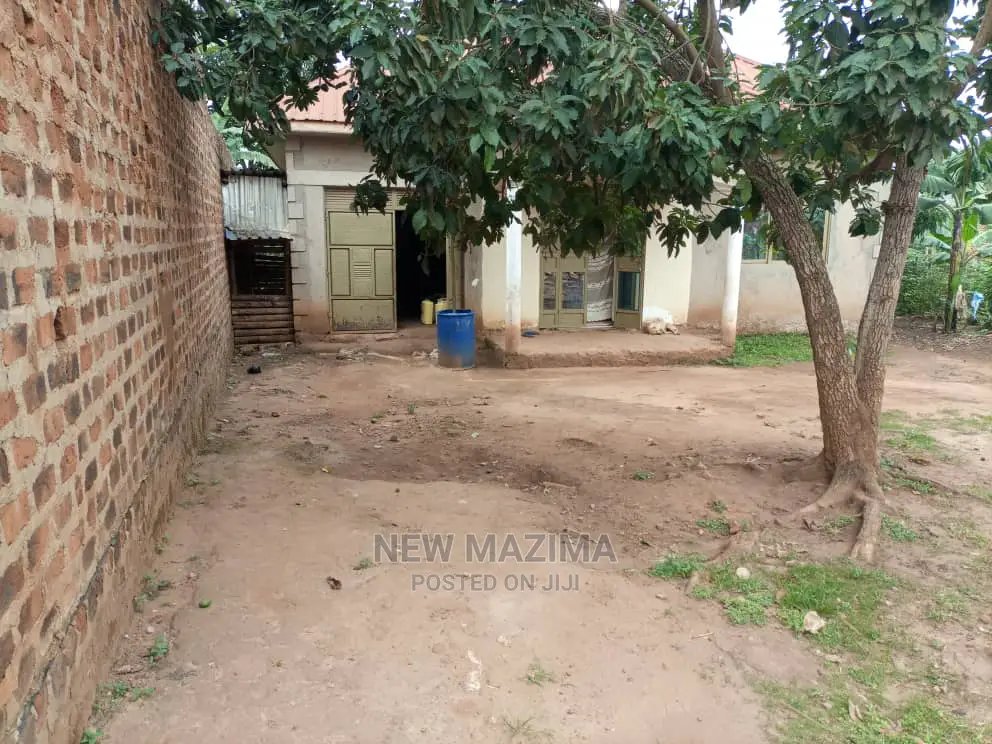 3bdrm House in Namagoma Town, Division a for Sale