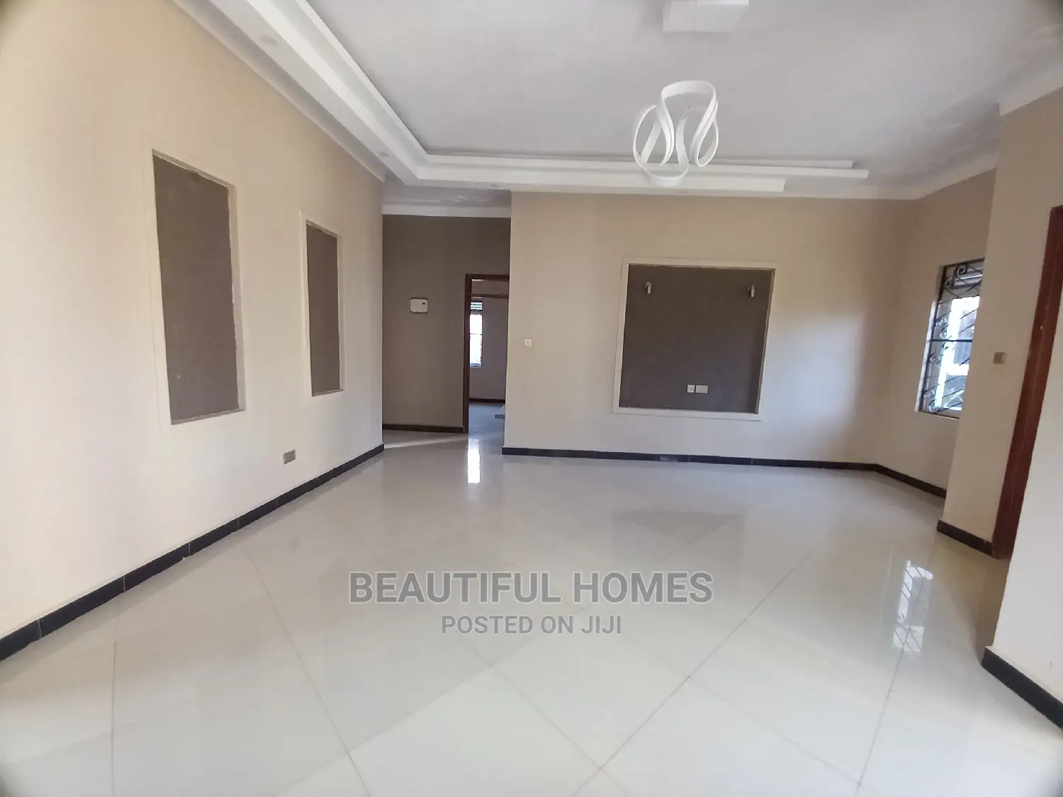 Furnished 4bdrm Bungalow in Kira Corporate for Sale