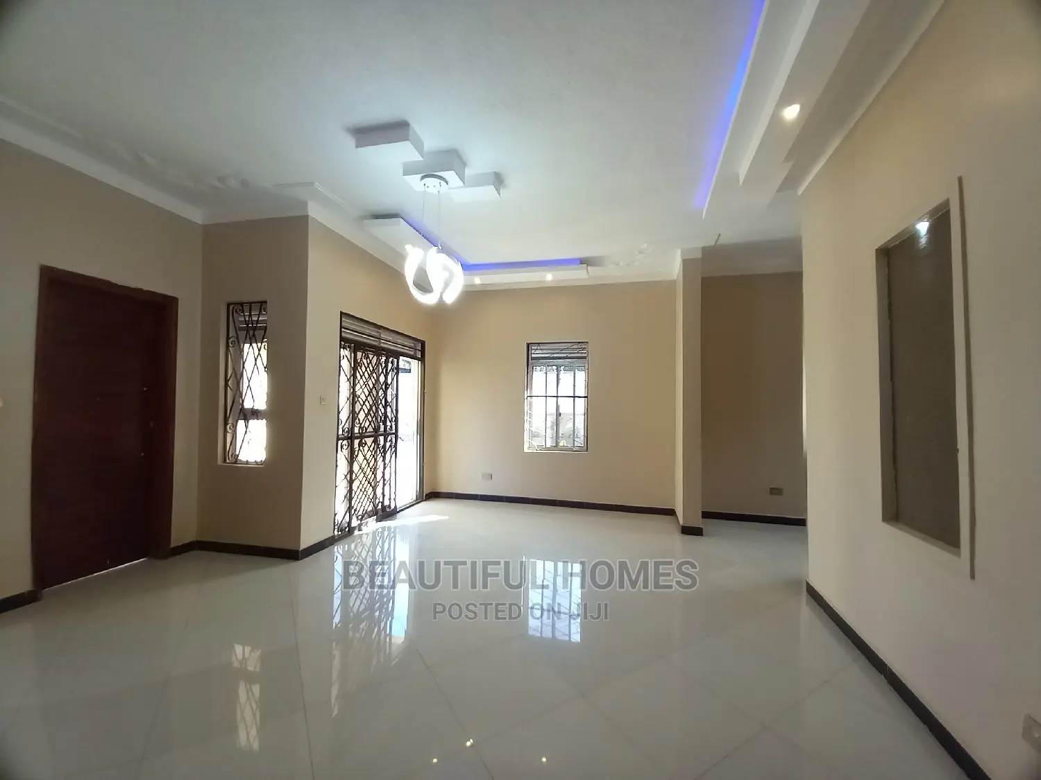 Furnished 4bdrm Bungalow in Kira Corporate for Sale