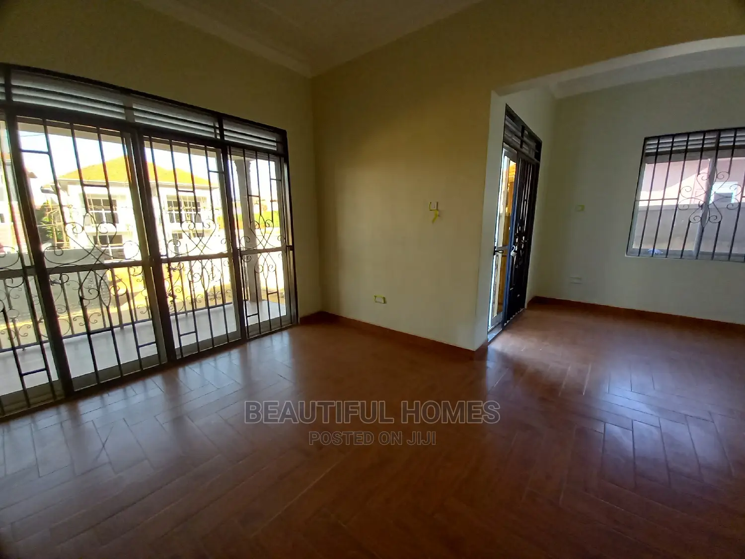 Furnished 4bdrm House in Kira Mamerito Road for Sale