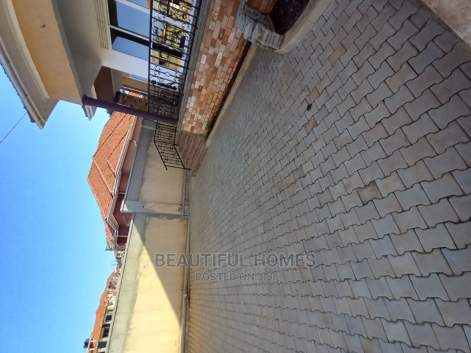 Furnished 4bdrm Bungalow in Kira Gated Estate for Sale