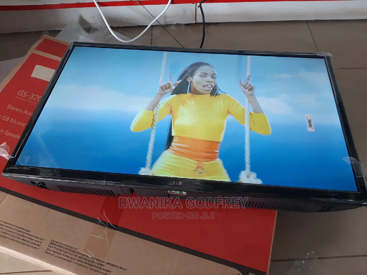 32 Inches LG LED TV Digital