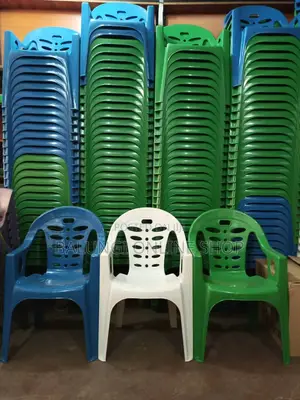 Plastic Chairs With Arm Rest