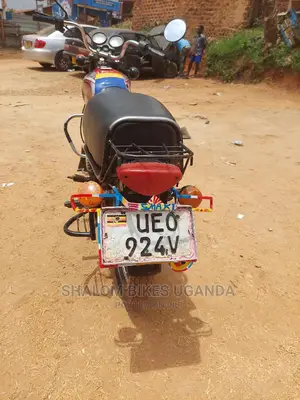 Bajaj Boxer 2021 Gold