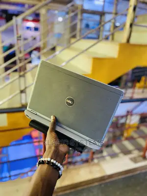 Laptop Dell 4GB Intel Core I5 HDD 320GB