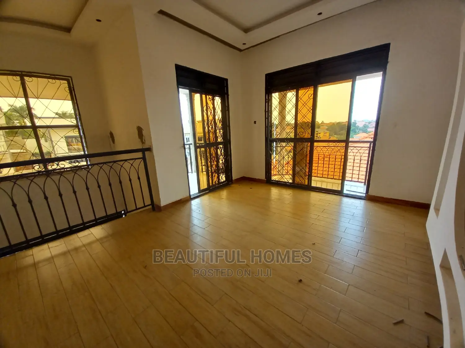 Furnished 6bdrm Mansion in Kira Mamerito, Central Division for Sale