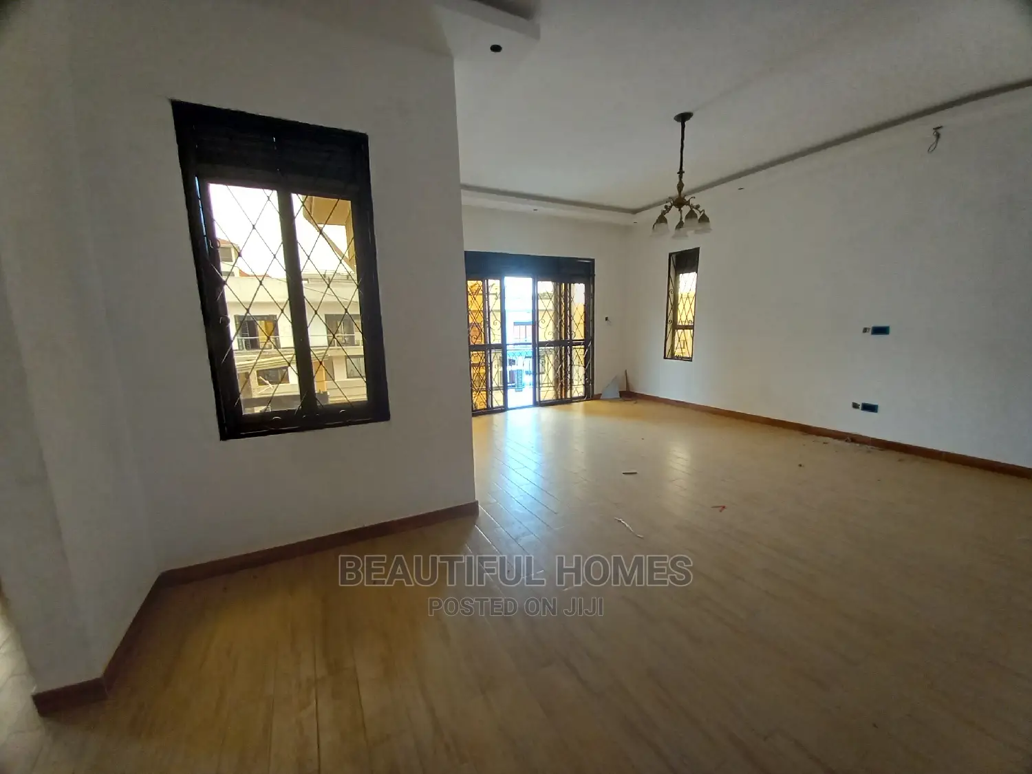 Furnished 6bdrm Mansion in Kira Gated Estate for Sale