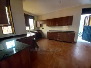 Furnished 6bdrm Mansion in Kira Gated Estate for Sale