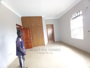 Furnished 6bdrm Mansion in Kira Posh Estate, Central Division for Sale