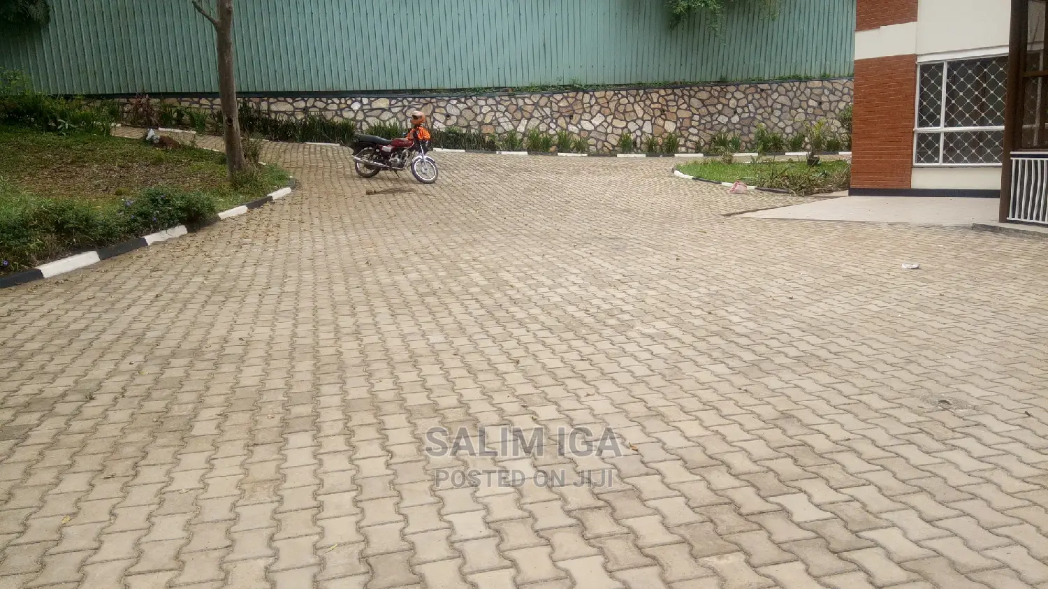 4bdrm Duplex in Kololo Property, Central Division for Rent