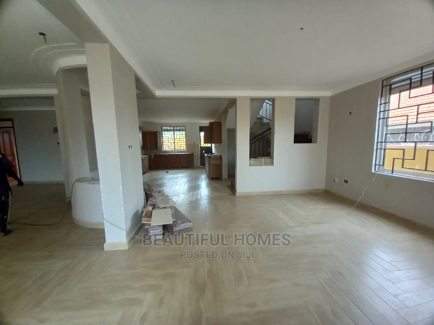 Furnished 6bdrm Mansion in Kira Gated Estate for Sale