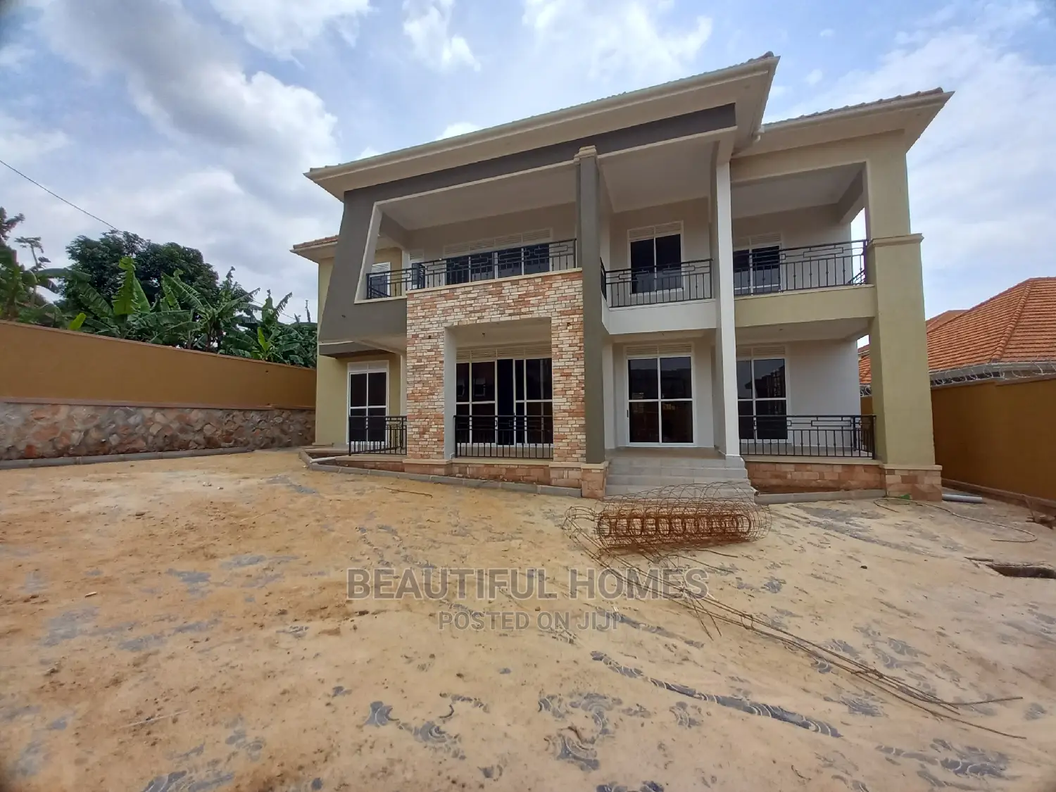 Furnished 6bdrm Mansion in Kira Gated Estate for Sale