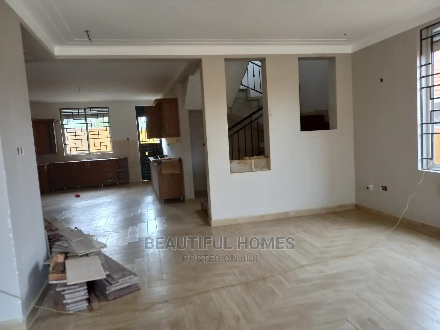 Furnished 6bdrm Mansion in Kira Corporate Gated for Sale