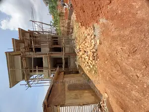 Furnished 4bdrm House in Kira Mamerito for Sale