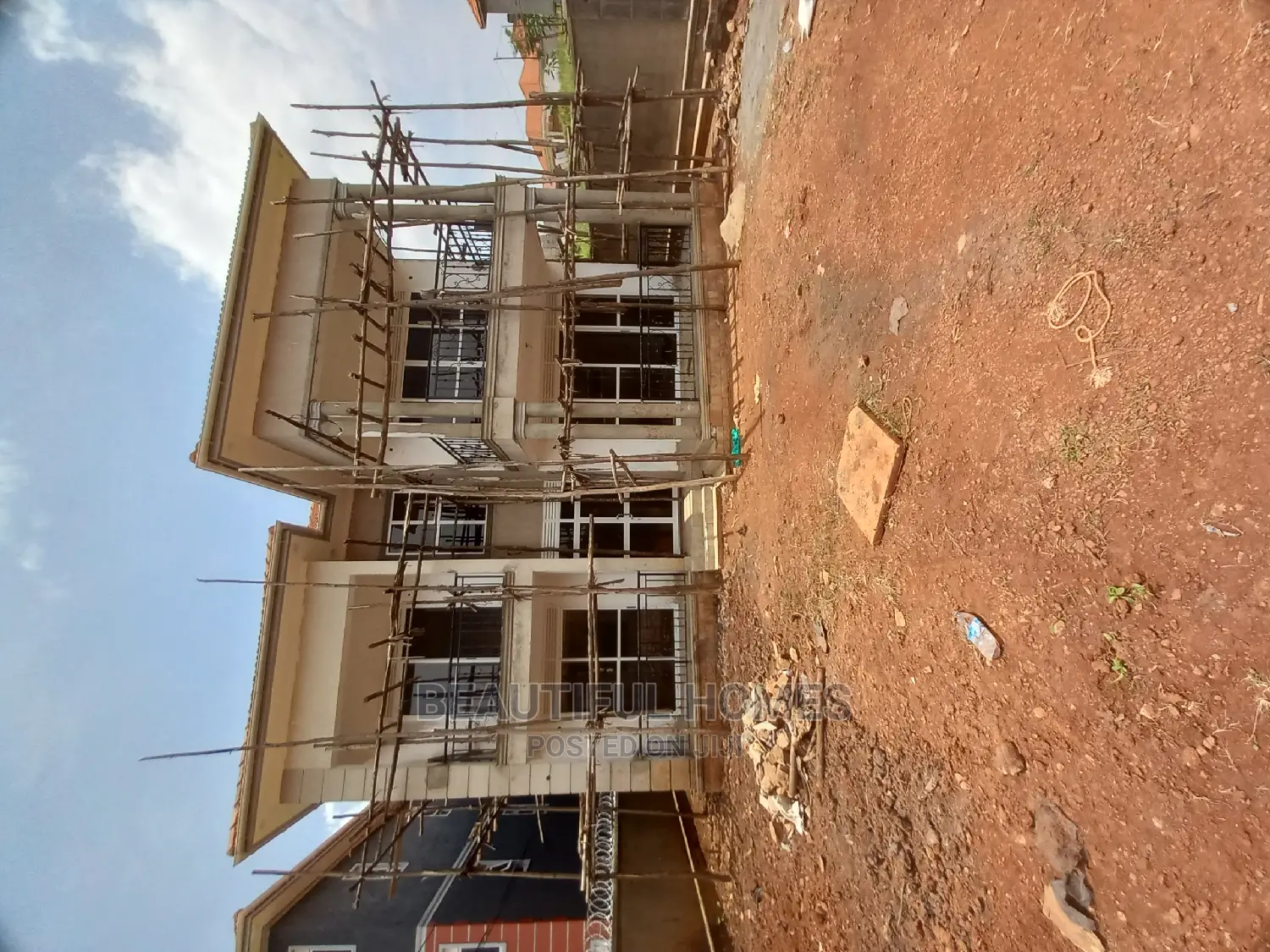 Furnished 5bdrm Duplex in Kira Tarmack Estate for Sale