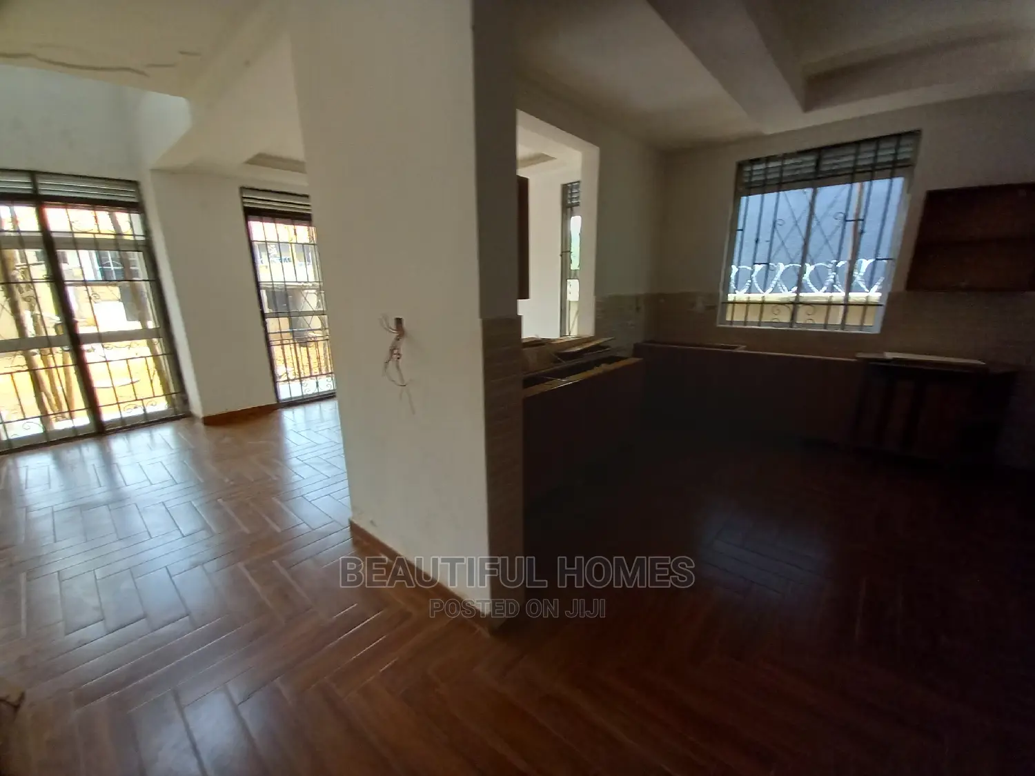 Furnished 5bdrm Maisonette in Kira Gated Nice for sale