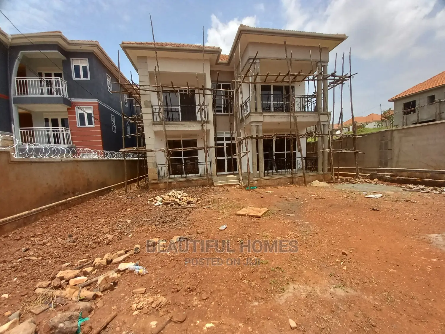 Furnished 5bdrm Mansion in Kira All Tarmacked for Sale