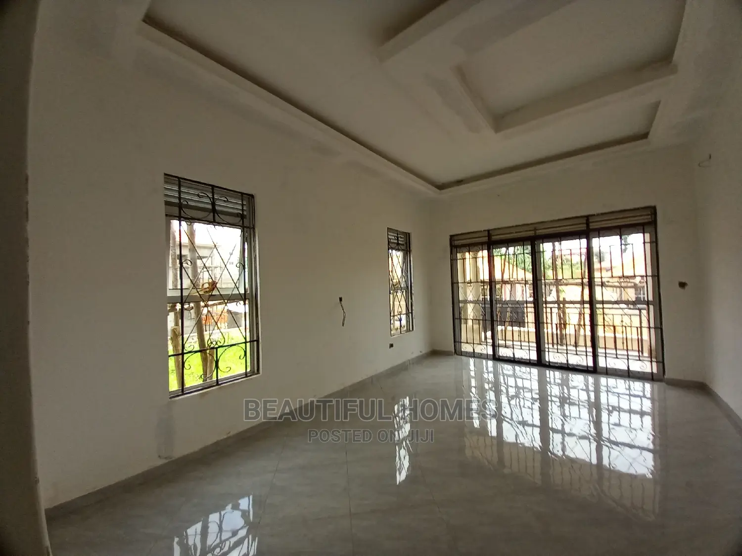 Furnished 5bdrm Mansion in Kira All Tarmacked for Sale