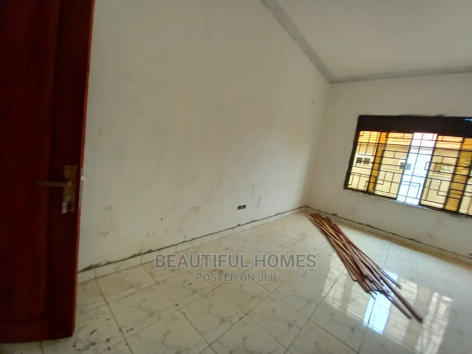 Furnished 4bdrm House in Kira Mamerito for Sale