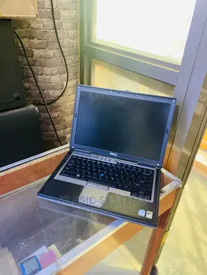 Laptop Dell Latitude D630 2GB Intel Core 2 Duo HDD 250GB