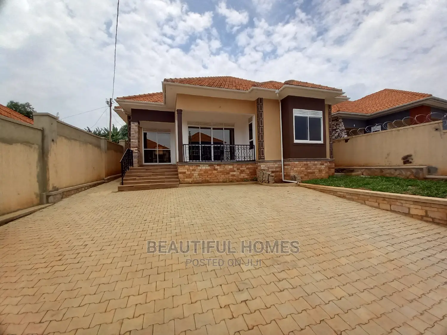 Furnished 4bdrm House in Kira Mamerito Lane for Sale