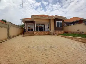 Furnished 4bdrm House in Kira Mamerito Lane for Sale