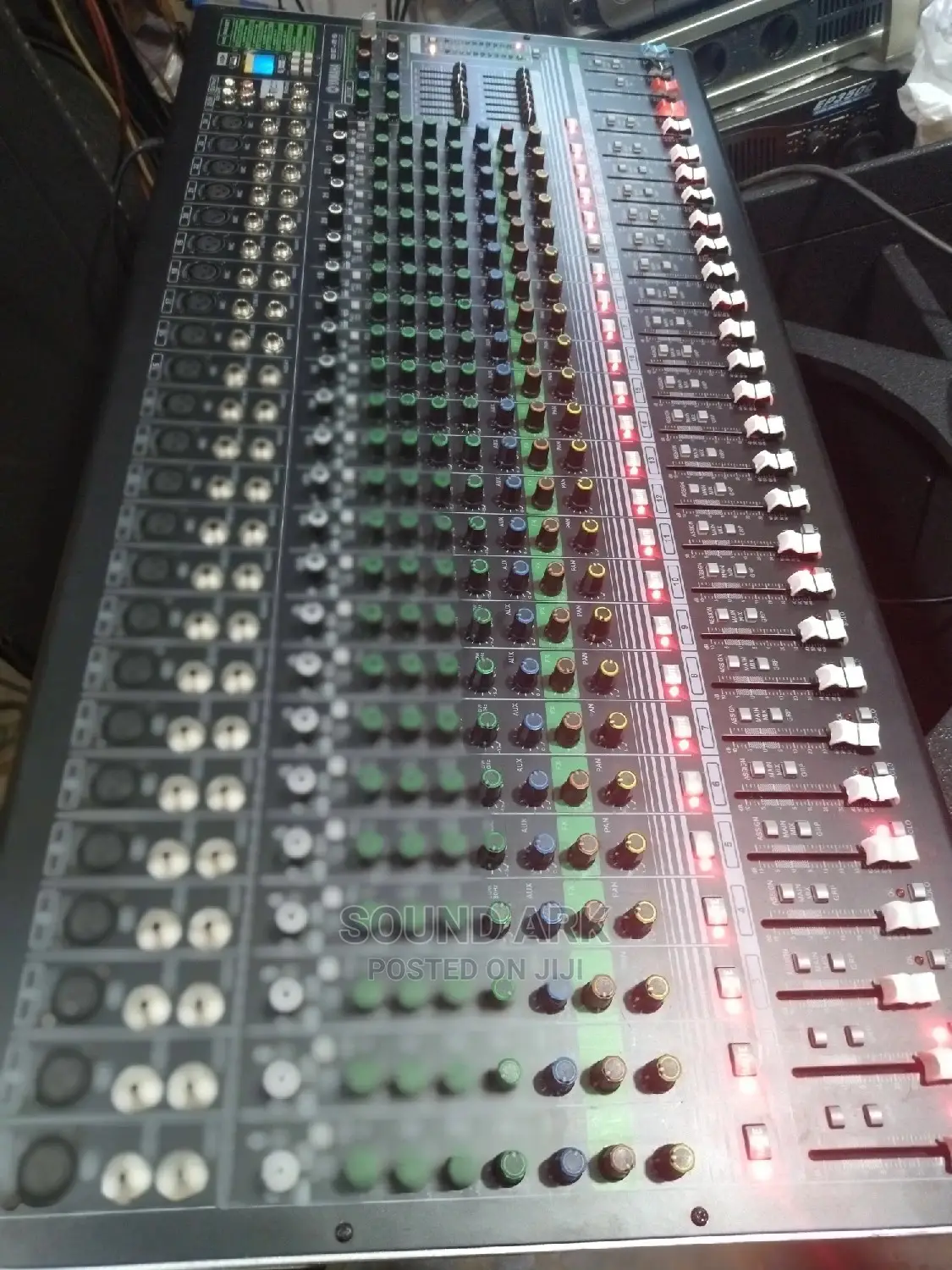 Yamaha Mixer 26 Channel