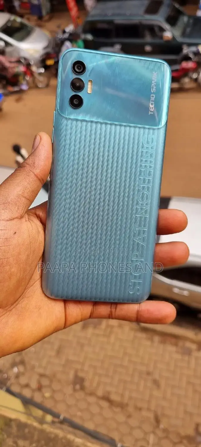 Tecno Spark 8 64 GB Blue