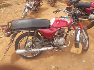 Bajaj Pulsar 150 2019 Pink