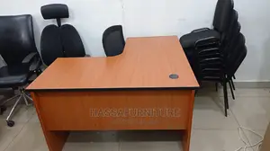 Oval Shape Office Brand New at Affordable Price