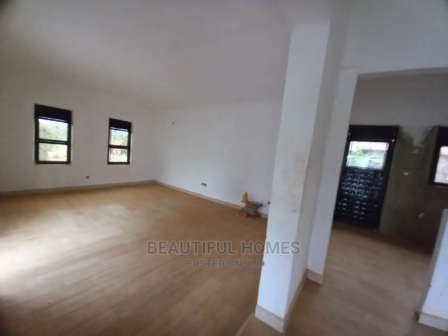 Furnished 4bdrm Bungalow in Kira High End for Sale