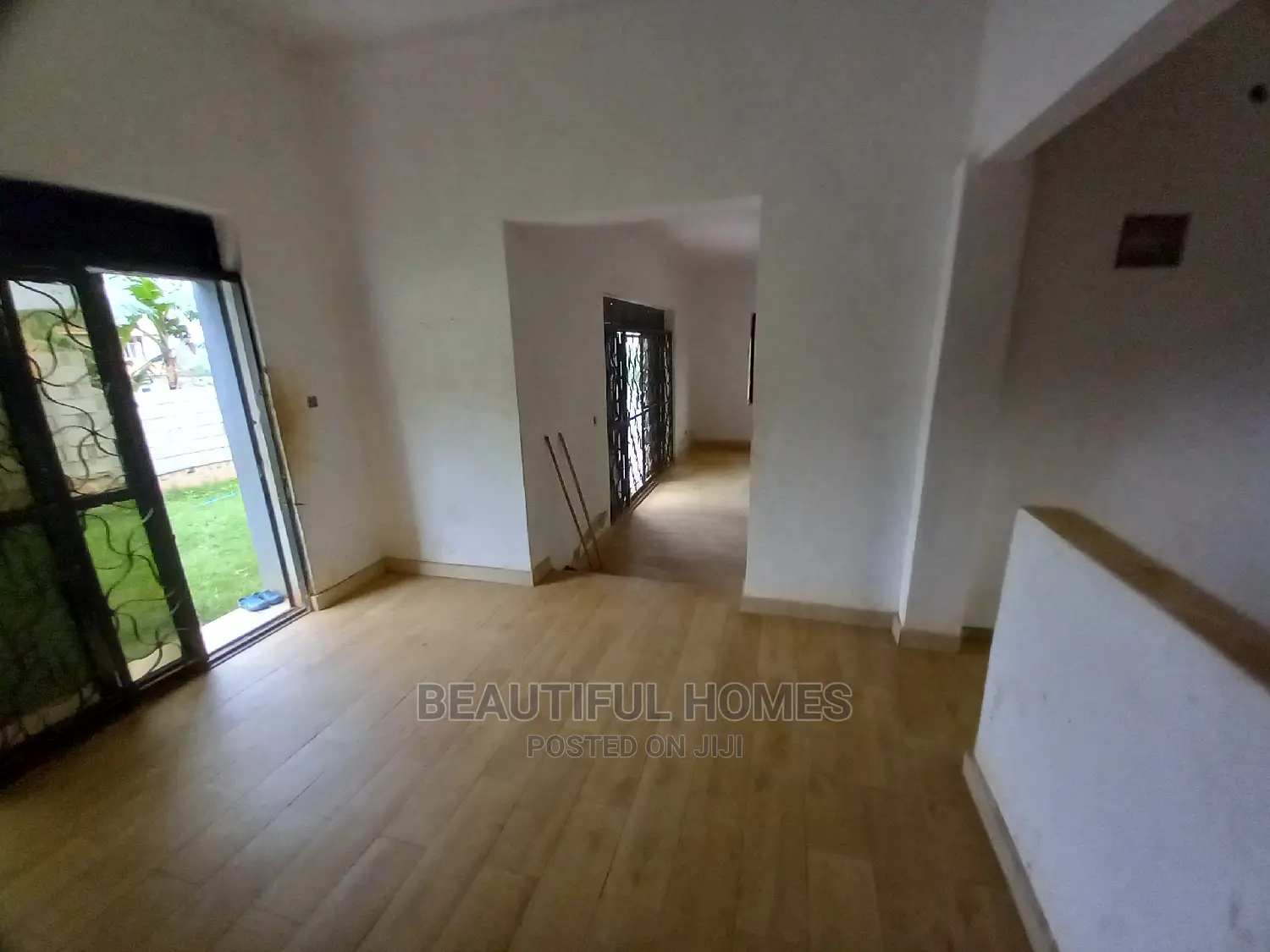 Furnished 4bdrm Bungalow in Kira High End for Sale