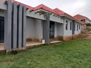 4bdrm Bungalow in Kira Awesome for Sale