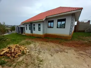 4bdrm Bungalow in Kira Awesome for Sale