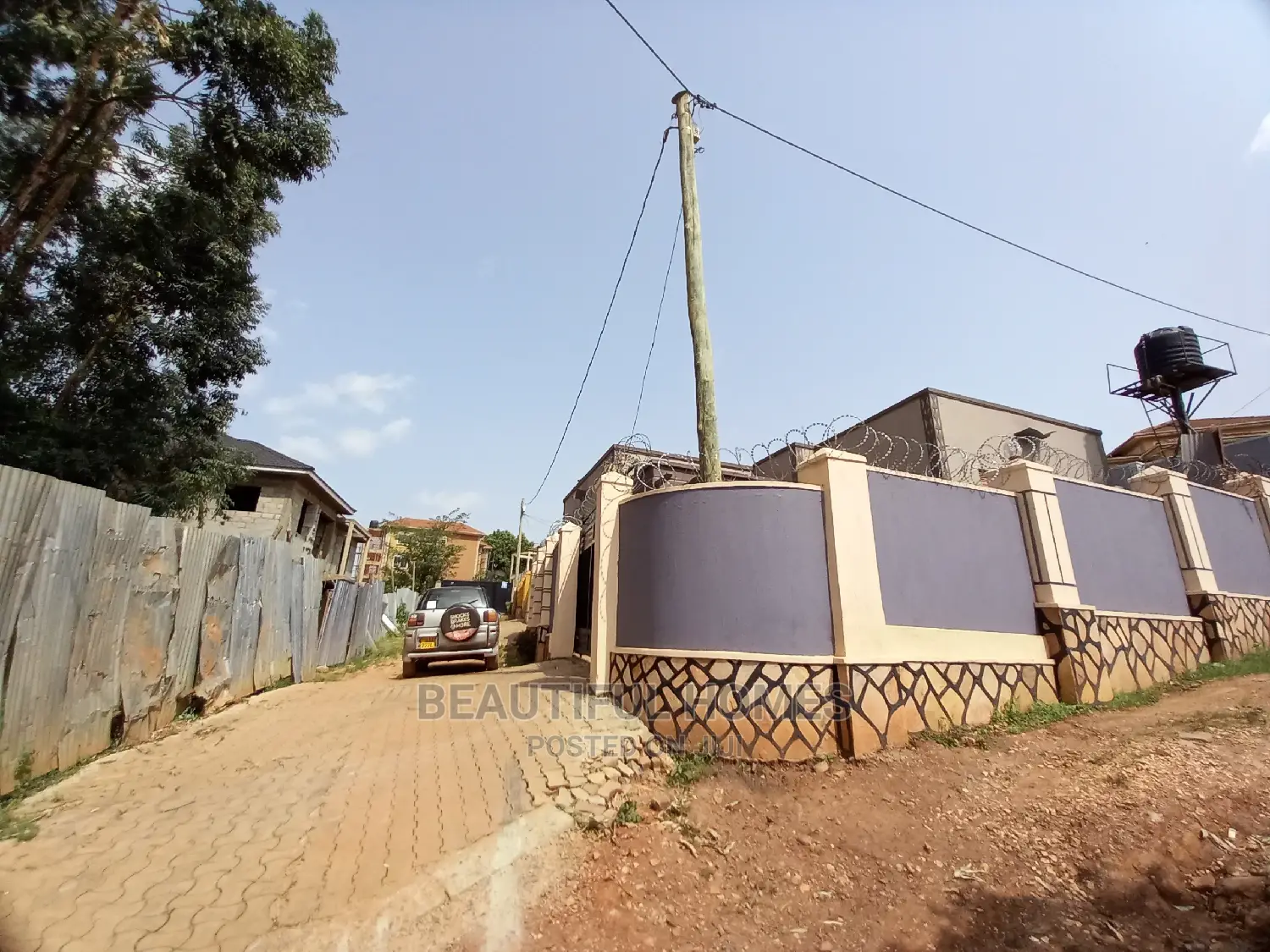 Furnished 3bdrm House in Kira Good View for Sale